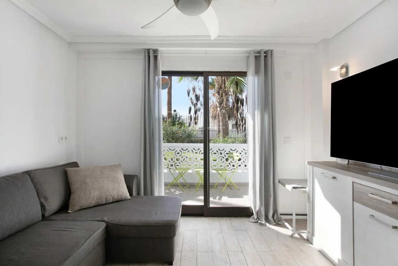 Apartment At 30 Mts From Sea Playa de las Americas  0*, Playa de las Americas (Tenerife)