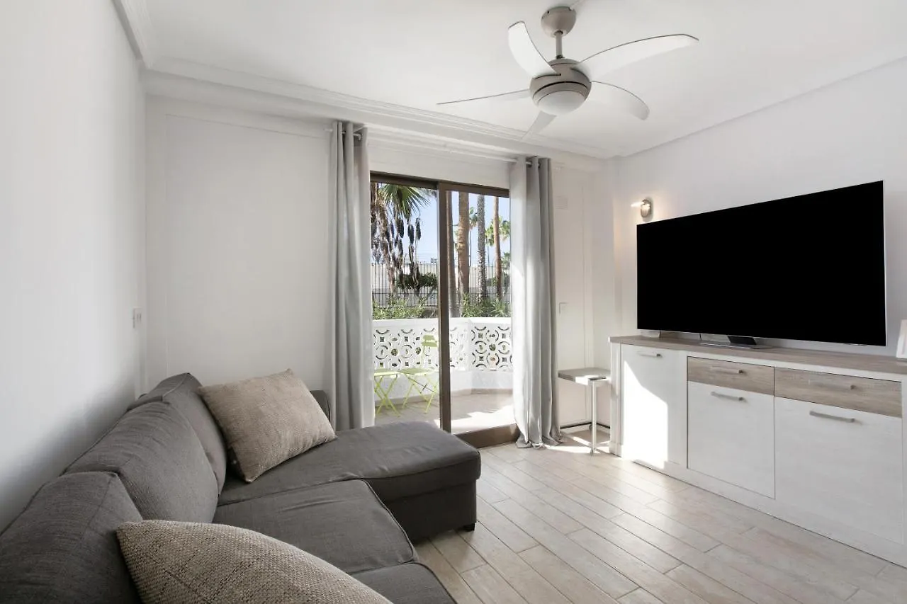 Apartment At 30 Mts From Sea Playa de las Americas  0*, Playa de las Americas (Tenerife)